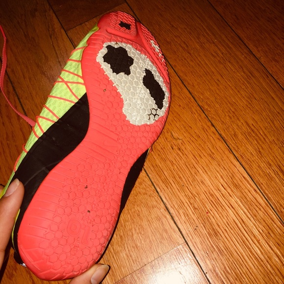 Nike Running Shoes - Picture 2 of 4